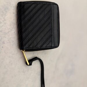 Margot wallet  black size 4 1/2 x 5